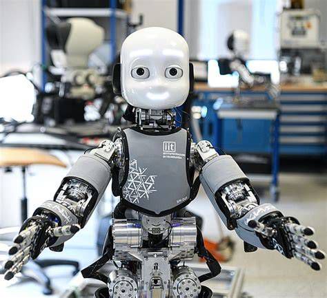 Robot umanoidi iCub e Baxter durante la teleoperazione