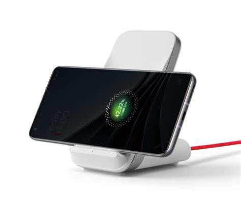 OnePlus Warp Charge 50 Wireless Charger