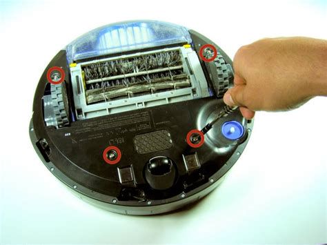 Схема устройства боковой щетки Roomba