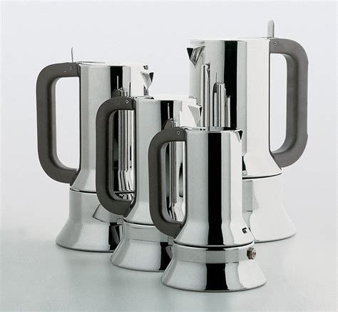 Vari modelli di caffettiere Alessi