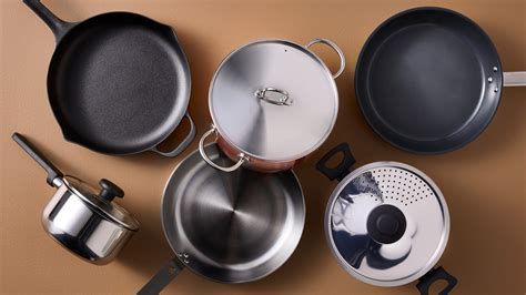 confronto tra diversi tipi di pentole da cucina